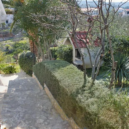 Apartment Apartments By The Sea Slatine, Ciovo - 6061 *