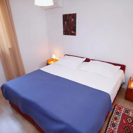 Apartment Apartments By The Sea Slatine, Ciovo - 6061
