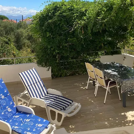 Appartement With Parking Space Slatine, Ciovo - 6061 *